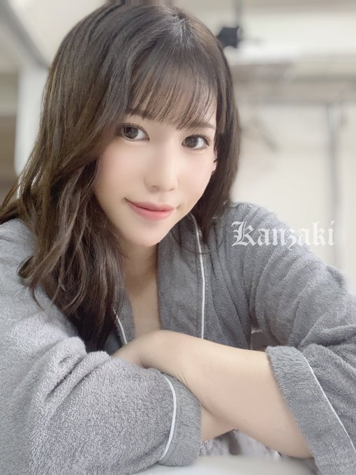 神崎黑惠(神崎くろえ)首部素人AV作品番号及封面,神崎黑惠个人简介