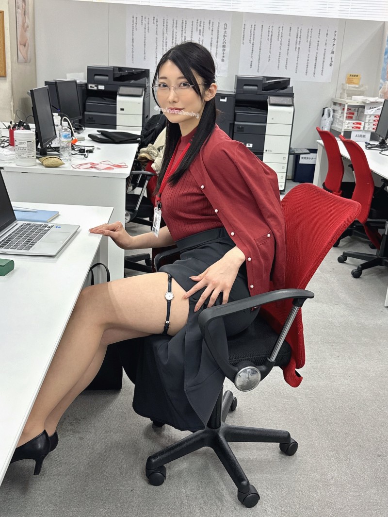 守屋よしの(守屋芳乃)出道作品SDJS-307发布!SOD最强兵器!168公分大长腿女子社员解禁给男优插了!