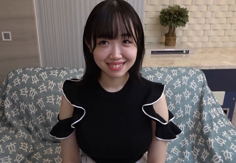 胸围超过100公分的G罩杯!中出し2连発!这位下马出鲍的白虎竟是⋯