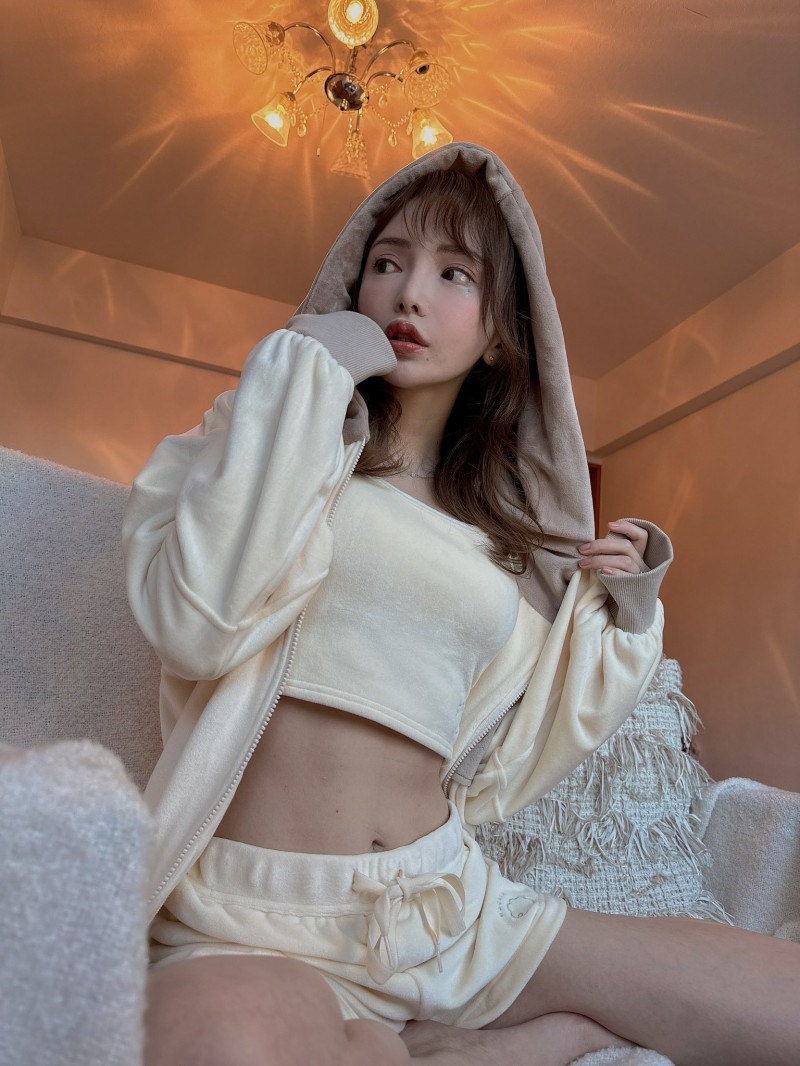 在无码片商加勒比出鲍的那位前惠比寿麝香葡萄成员是?