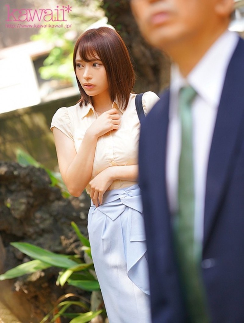 伊藤舞雪作品CAWD-139发布!盛夏的暑气让人忘我背德!F奶下属连续帮我口爆3天…