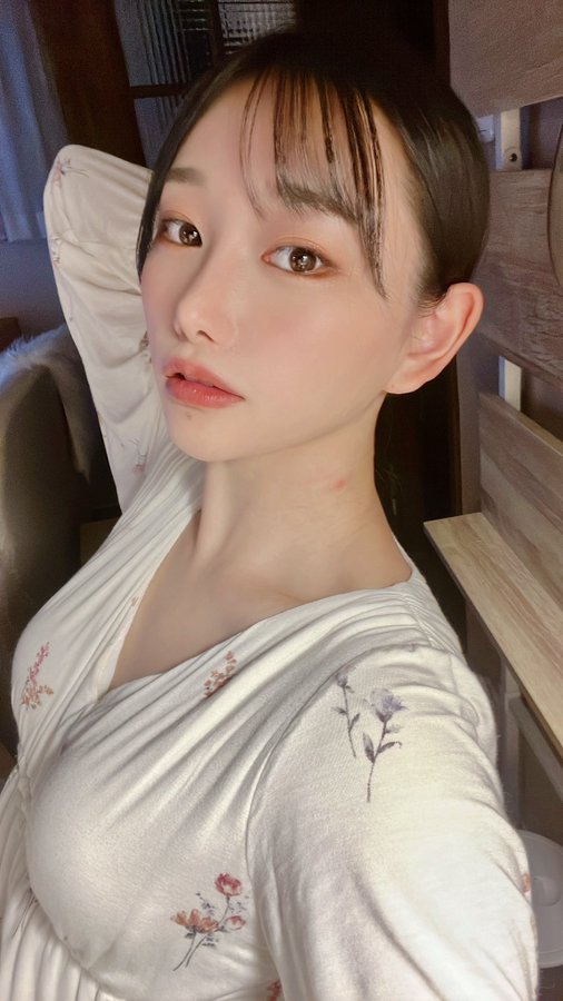 三叶千春(三葉ちはる)出道作品番号及封面,三叶千春个人简介