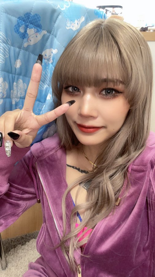 凤可怜(鳳カレン)出道作品番号及封面,凤可怜个人简介