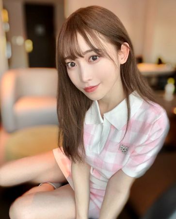 职场不能说真话!无意触犯「业界禁忌」大牌AV女优被押公开道歉