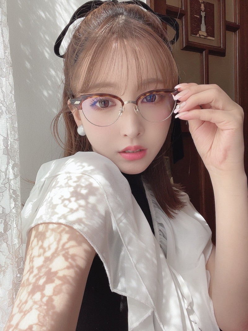 AV史上第一人!三上悠亚twitter破300万追踪!