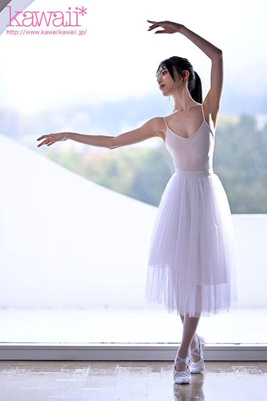 (CAWDー881)全日本前三名的芭蕾舞者!清野咲因为想色色而成为AV女优!