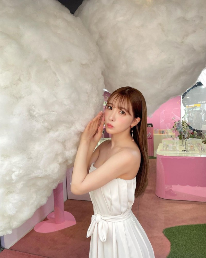 14岁破处!三上悠亜(三上悠亚)自爆学校楼梯转角「打野战」下海关键曝光网惊呆