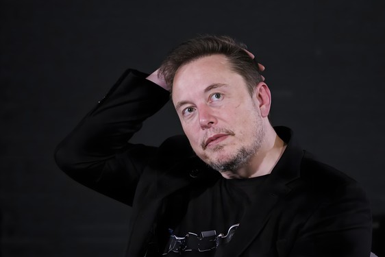 特斯拉自研芯片新进展 AI5芯片设计评审完成 特斯拉自研芯片新进展 AI5芯片设计评审完成