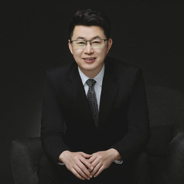 姜海荣 荣耀前CMO姜海荣晒深蓝工牌 董事长邓承浩发文祝贺