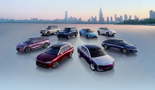 传鸿蒙智行明年有17款车型在售 M6/R9/尊界SUV将问世 传鸿蒙智行明年有17款车型在售 M6/R9/尊界SUV将问世