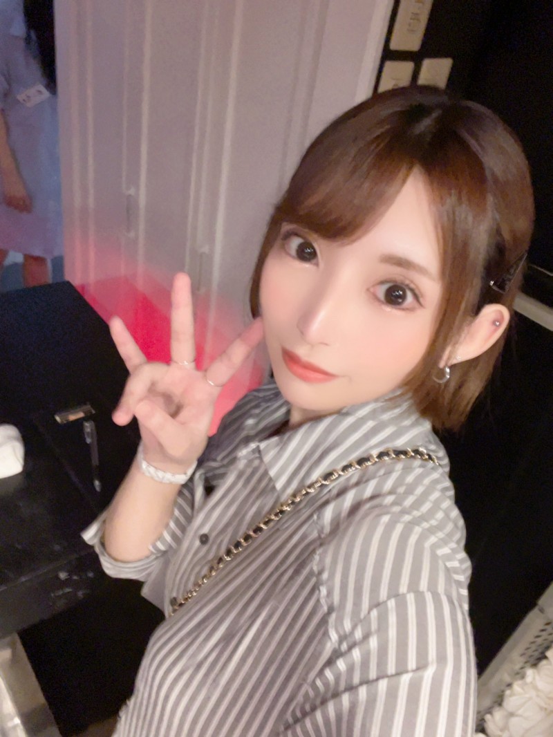 被家人抓到了!她考虑删掉社群帐号!