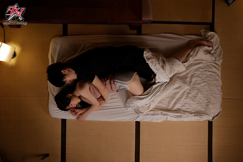 五日市芽依作品DASS-722发布!和G罩杯巨乳姐姐共盖一条棉被,无戒心的鲜嫩曲线让人狂犯规