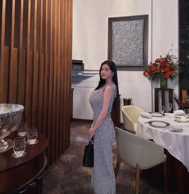 穿上浴袍了!凪ひかる(凪光)开始工作了?!