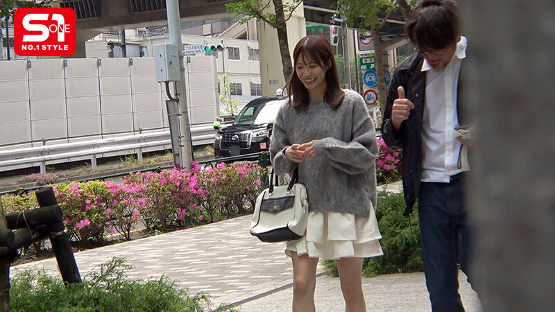 未歩なな(未步奈奈)作品SONE-904发布!走到哪里都被突袭!先吓死她再爽死她