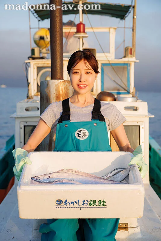 三好舞花出道作品JUR-559发布!饱受海风吹拂的健康Body!她出道找回当女人的快乐!