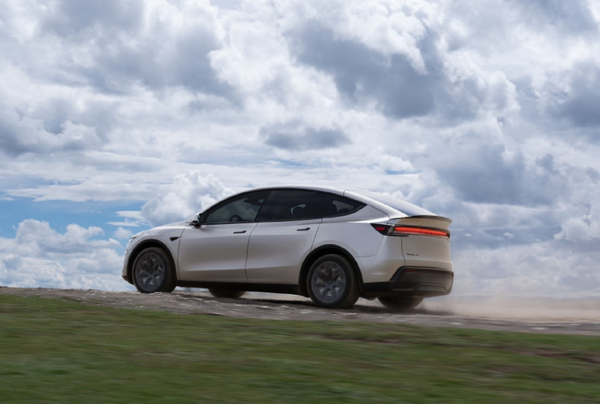 今年国内中型SUV销量盘点：Model Y一车超BBA之和