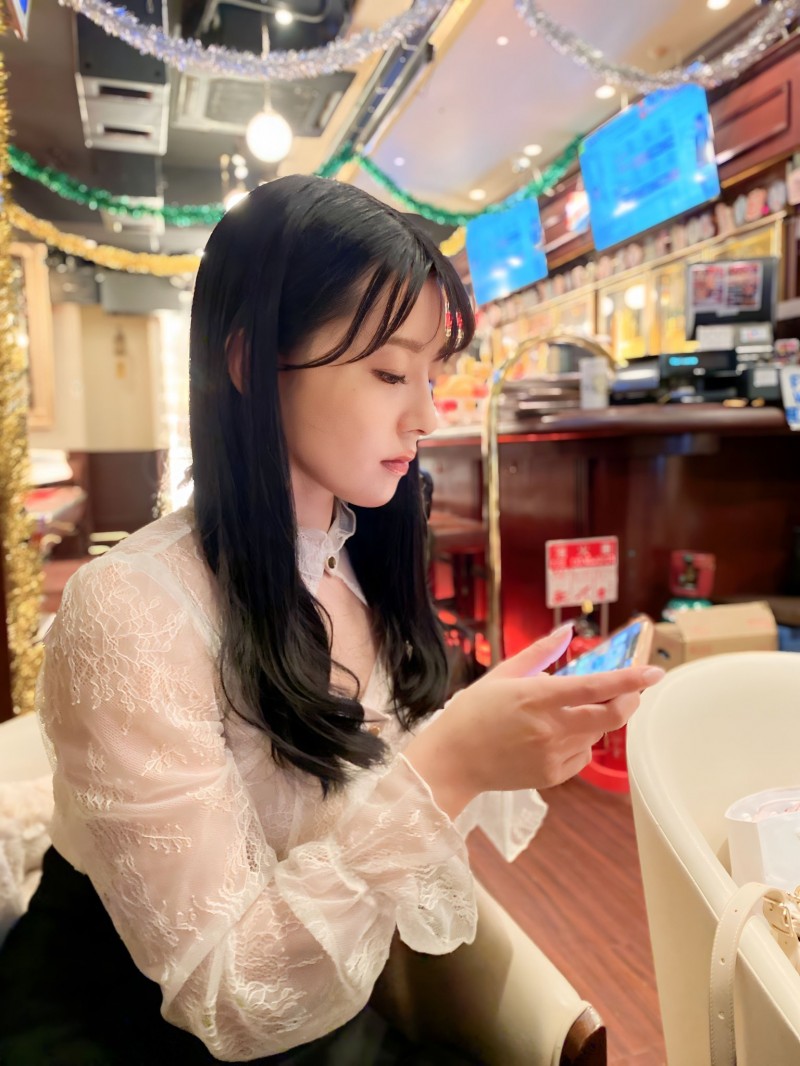 西園寺うた(西园寺歌)出道作品DLDSS-255发布!167公分G罩杯!超魔鬼Body的现役女教师被森林原人抠到出水!