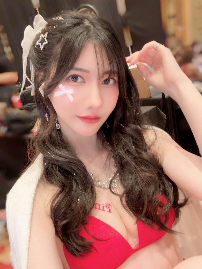 7月中就没拍片了！藍芽みずき(蓝芽瑞季)自爆和事务所有金钱纠纷！