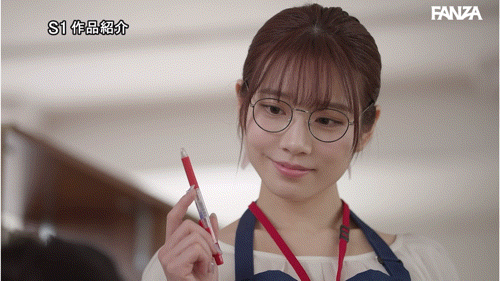 河北彩伽作品SONE-763发布！打巴掌、踩鸡鸡⋯戴眼镜的「文系美女」这次有够痴！