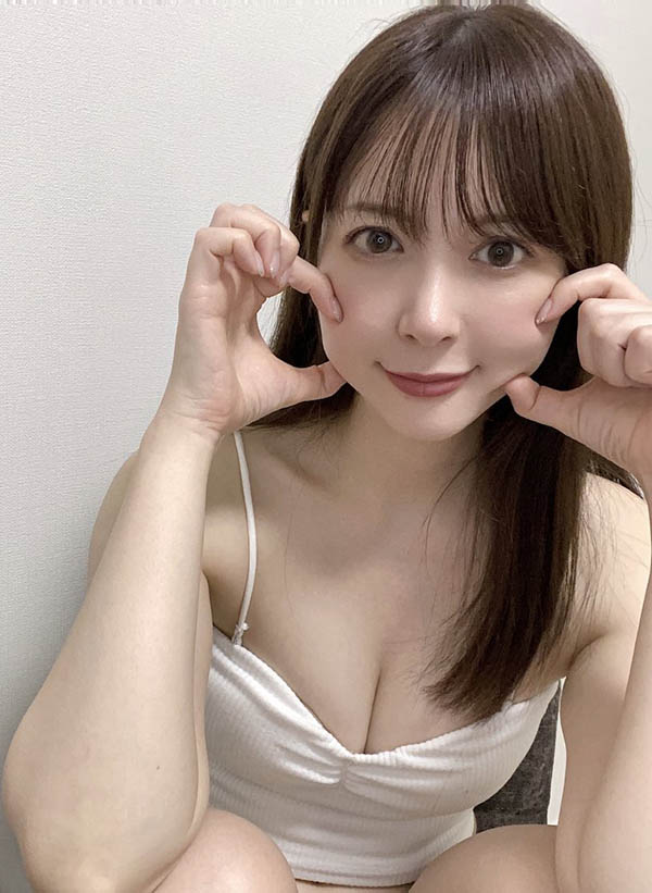 最新推荐!高颜值小只马《岬奈奈美》最新作品介绍……