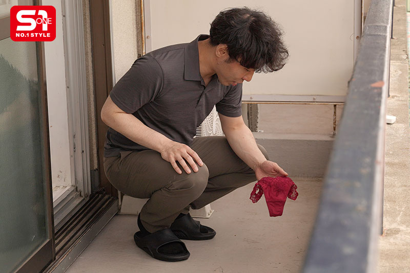 【博狗扑克】鷲尾めい(鹫尾芽衣)作品SNOS-016发布！一直捡到巨乳邻居的内裤！去按门铃居然被「用L罩杯迎接」【EV扑克下载】