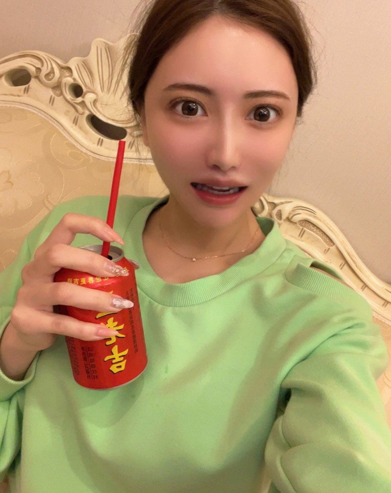 蛇精化成浪潮?为什么不能整好看一点?