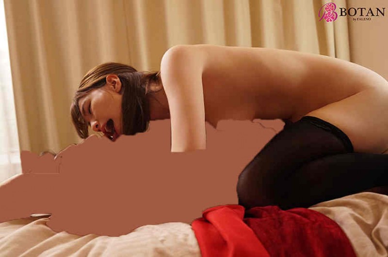 300MIUM-747 房产公司丝袜 OL 销售员