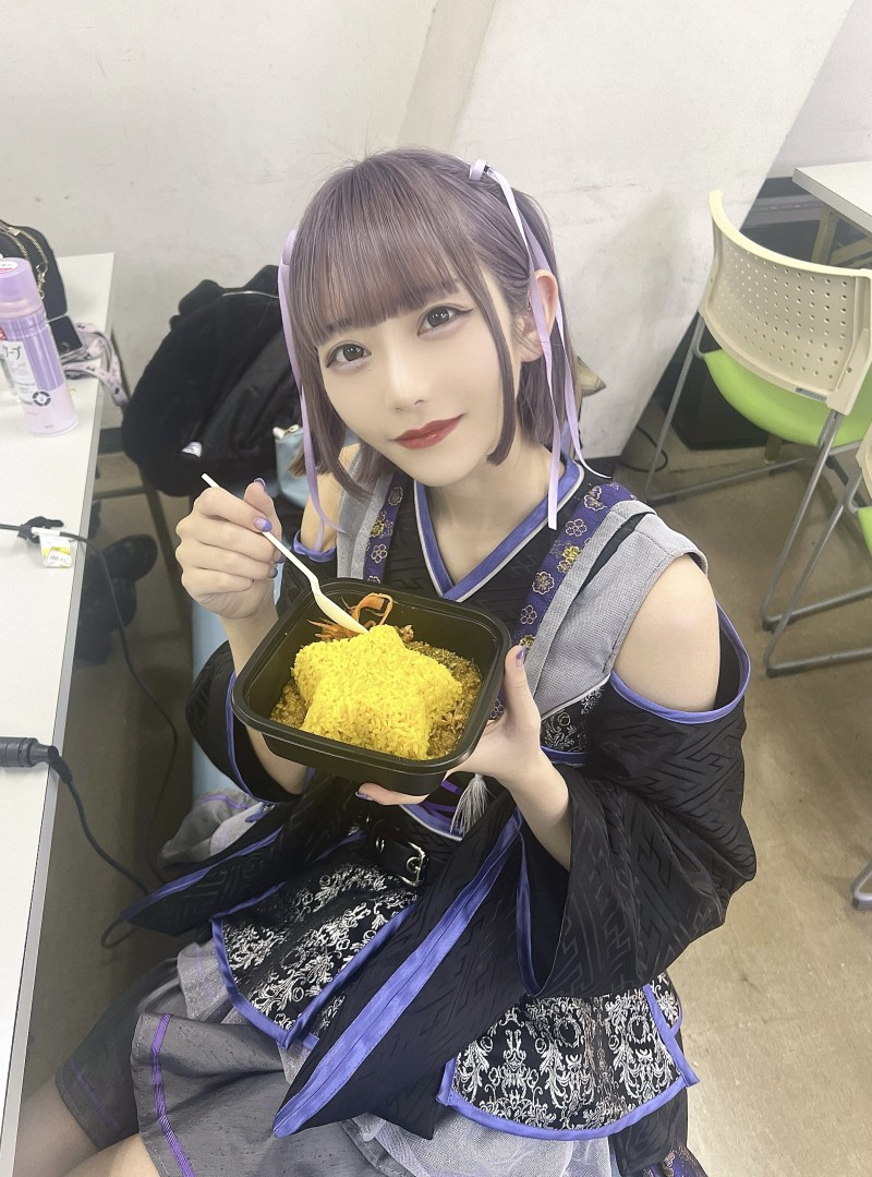 【GG扑克】引退后转行当偶像⋯她却因为伙伴和粉丝乱来丢了工作！【EV扑克下载】