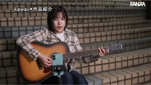 (CAWD-929)现场有100位粉丝支持的街头歌手！ 「沟端恋」因为太爱看A片所以成了女优！