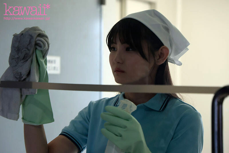 【博狗扑克】(CAWD-942)20岁、F罩杯、超细小蛮腰！小泉枫是日本15万清洁人员中最可爱的妹子！