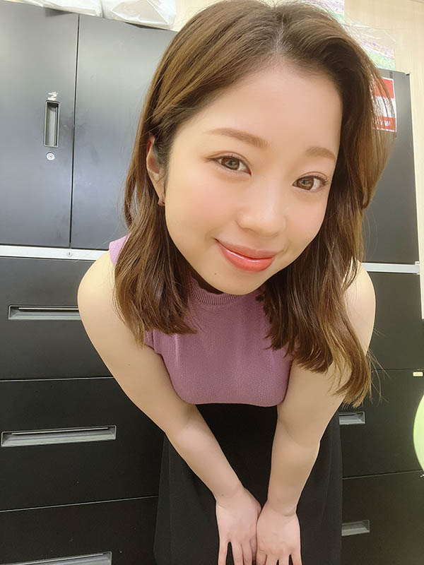 德州扑克游戏视频:长泽里实(SYK-007) 坐地能吸土?!熟女姐姐身材娇小战力超强…G乳肥美臀肉欲体超能干~【GG扑克】