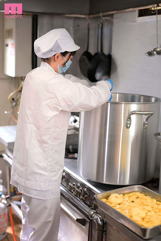 【博狗扑克】碓冰夏芽(碓氷なつめ)出道作品番号及封面，碓冰夏芽个人简介【EV扑克下载】