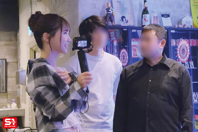 三田真铃(SNOS-174) 狂搭讪素人男子的「深沟美乳妹」,在最棒时机出手…果然全中!