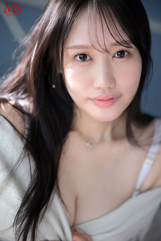 圆华光希(MVSD-684)你记得自己吃过多少面包吗？性经验3000~5000人的她来AV界爽！