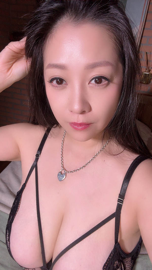 最新推荐!AV乳霸「小向美奈子」精选作品介绍……