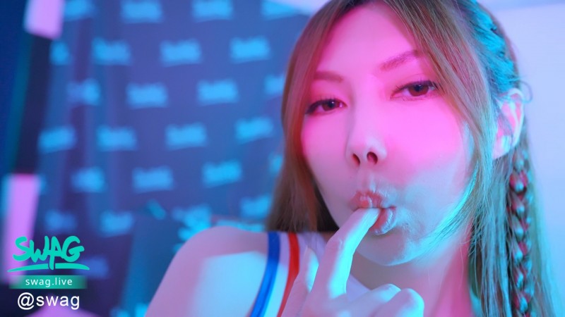 为WBC也为你的小弟弟应援!SWAG啦啦队和热狗王共演啦!