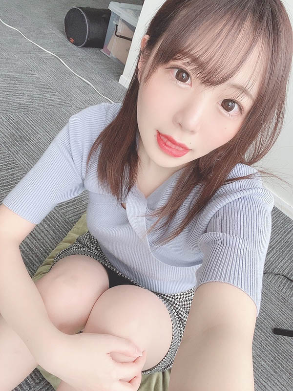 最新推荐!透明感制服妹《日向日景》精选作品介绍……