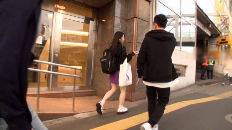 【博狗扑克】200GANA-2057接头搭讪的童颜美少女