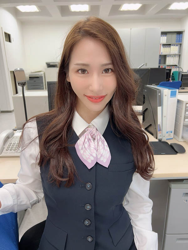 最新推荐!巨乳女房仲「黑木奈美」精选作品介绍……
