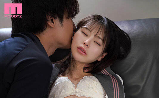 【博狗扑克】(MIDA-760) 悲报！21岁C罩杯美乳美少女「白石奈美」下个月AV引退！自曝好想再继续拍…
