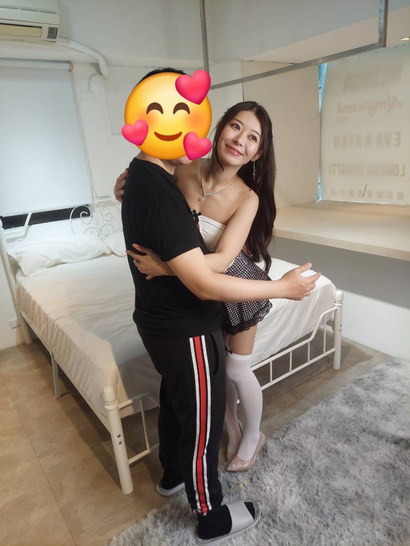 【博狗扑克】人见人爱的家庭主妇篠原伊代 (Iyo Shinohara) 荣获大奖！